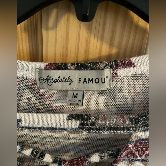 Absolutely Famous Southwestern Tan Black Maroon and White Long Sleeve Top Size M - Picture 5 of 7